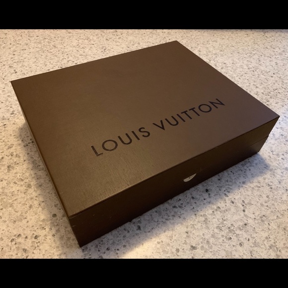 Louis Vuitton Sweater Box - Picture 2 of 4